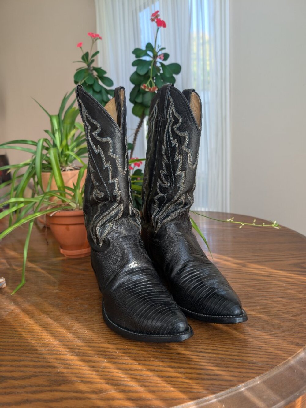 MINT Vintage 1980s JUSTIN 8311 Black Teju Lizard Cowboy Boots - Made in USA